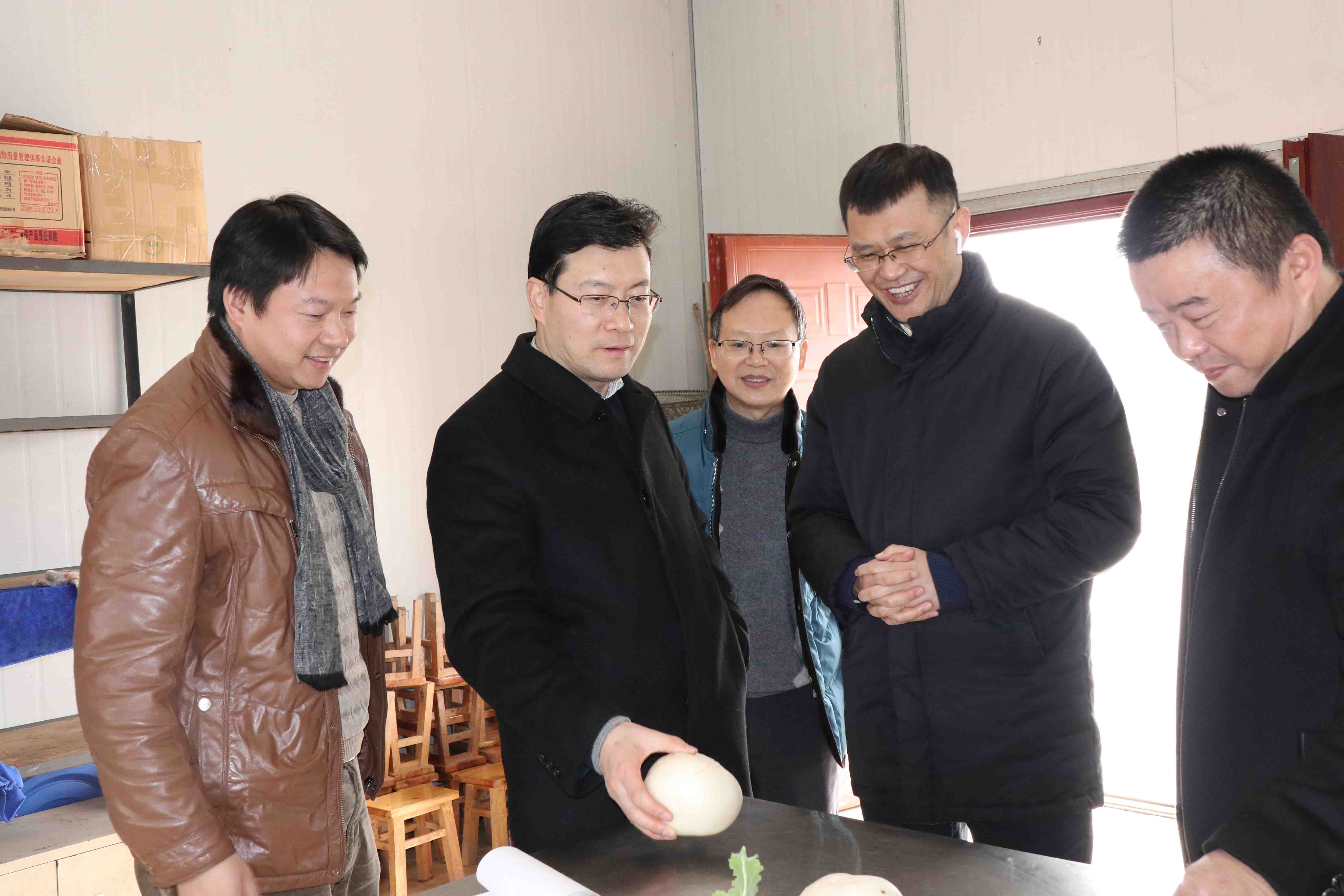 李总.jpg 李总.jpg