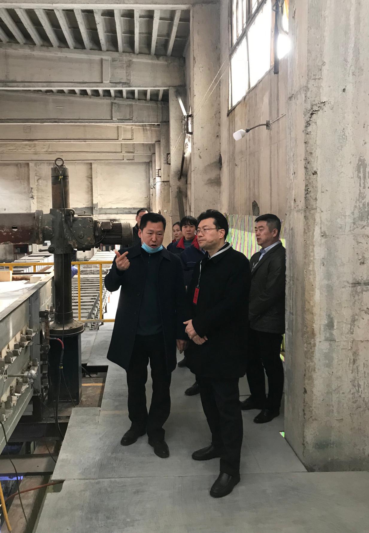 秦明检查.jpg 秦明检查.jpg
