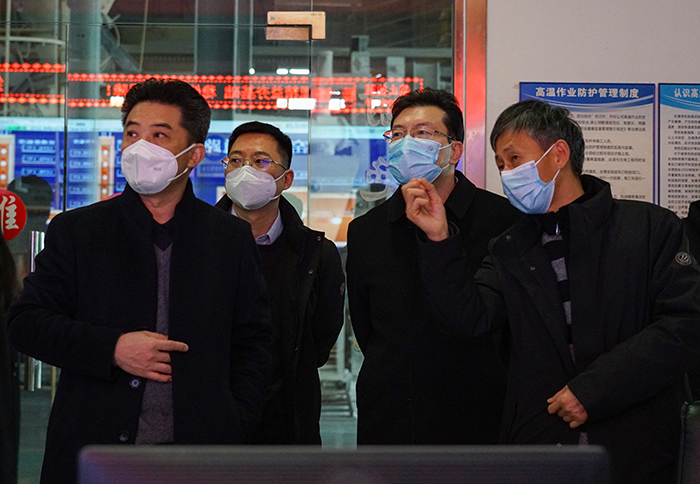 视察特种纤维厂2.jpg 视察特种纤维厂2.jpg