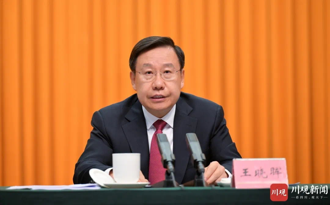 工会照片1.jpg 工会照片1.jpg
